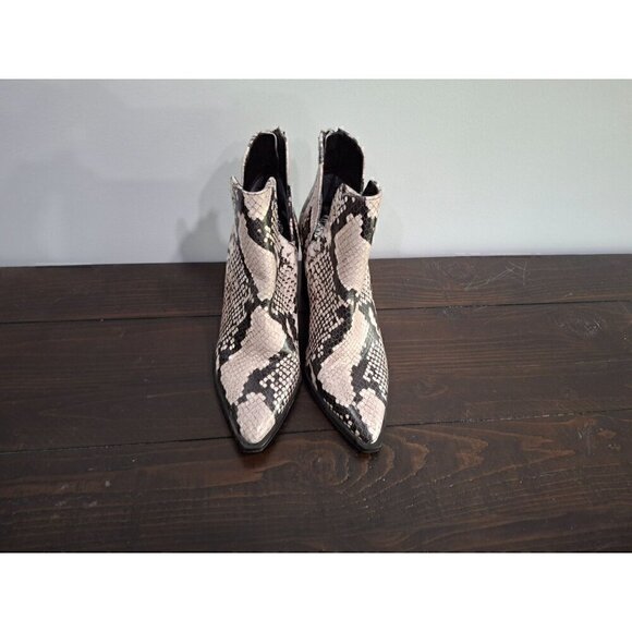 Vince Camuto Genedy Snakeskin Booties/NWOB, Sz. 5M - Picture 3 of 9